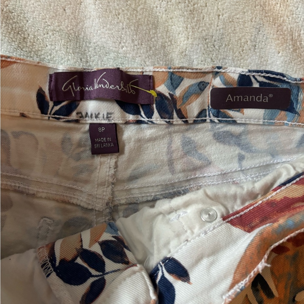 Flower capris - Picture 2 of 2
